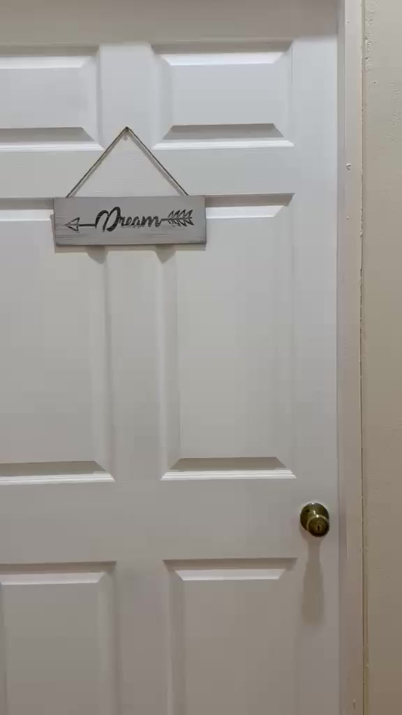 Tour: bedroom